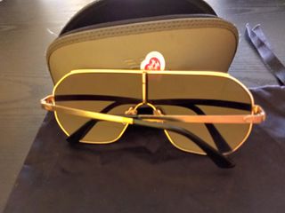 Gafas Guess doradas