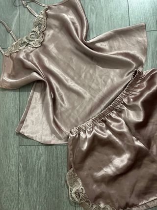 (2) Pijama Satén Marrón/pijama rosa