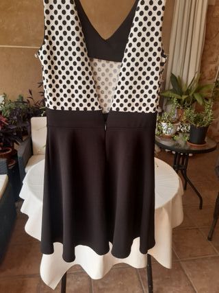 Vestido lunares blanco y negro