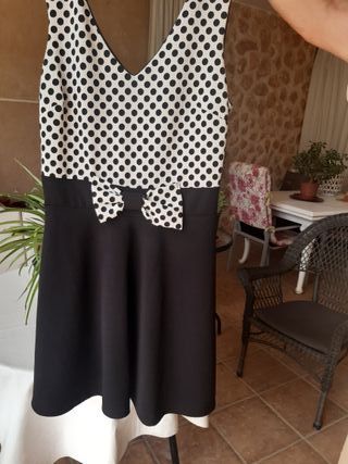 Vestido lunares blanco y negro