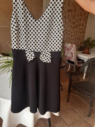 Vestido lunares blanco y negro