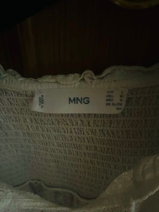 Blusa blanca Mango crochet