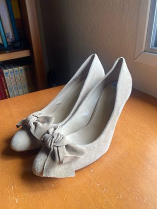 Zapatos beige Latouche - Tacones
