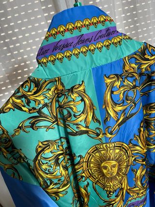 Chaqueta Versace Jeans Couture azul y verde menta