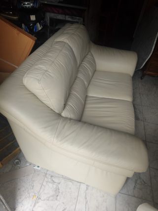 Sofá 2 plazas piel beige