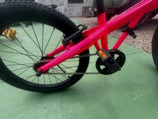 Bicicleta Monty 105 20” rosa fluor.