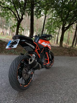 KTM Duke 125 - Moto