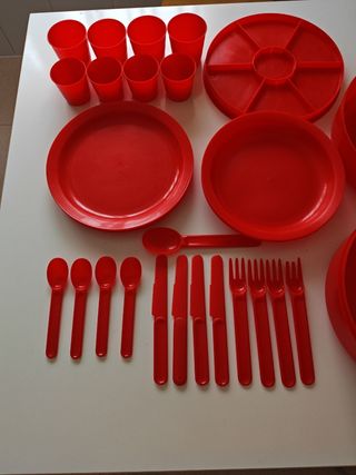 Menaje Camping 4 Personas Rojo