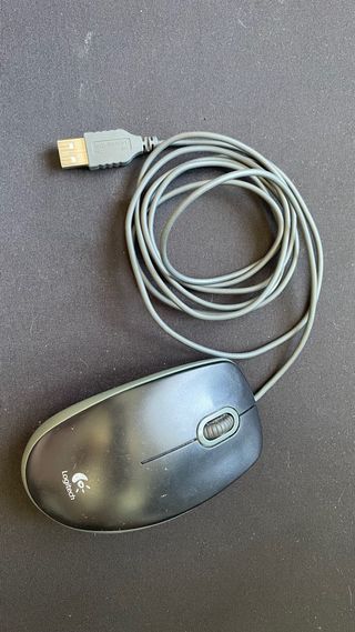 Ratón Logitech USB - Negro/Gris