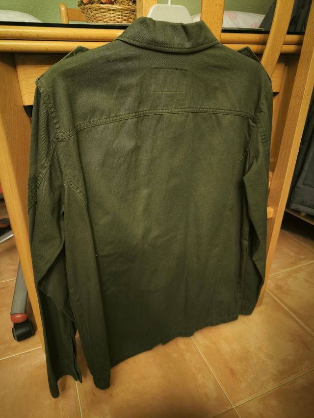 Chaqueta Pull&Bear militar M