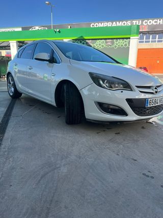 Opel Astra 2013