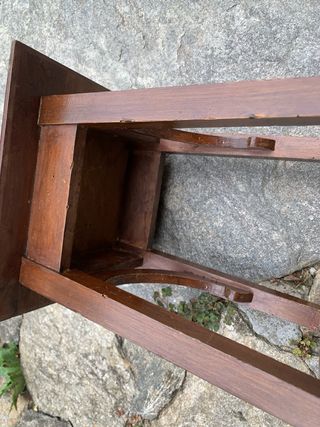 Armadietto in rattan e legno marrone