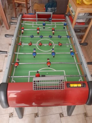 Calciobalilla Gioco in Legno. Usato.