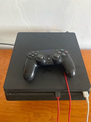PS4 (PlayStation 4) negra