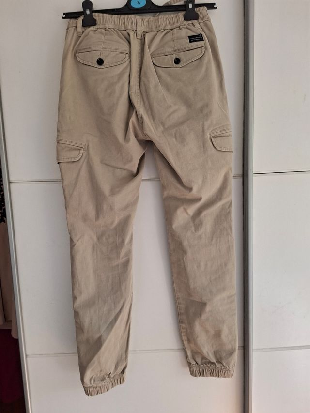 Pantalones Jogger color Beige