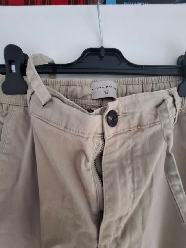 Pantalones Jogger color Beige