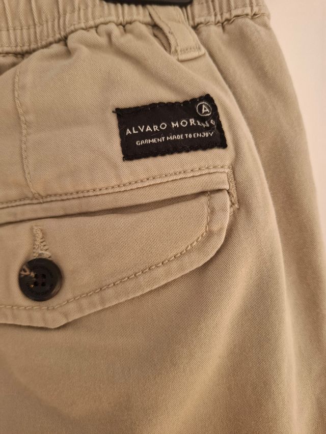 Pantalones Jogger color Beige