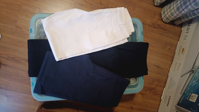 Pantalones negros estrechos