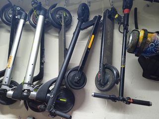 Patinetes eléctricos:  para repar 30€ cada uno , 