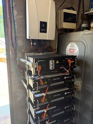 Inversor Ingeteam + control y 5 b Pylontech H48050