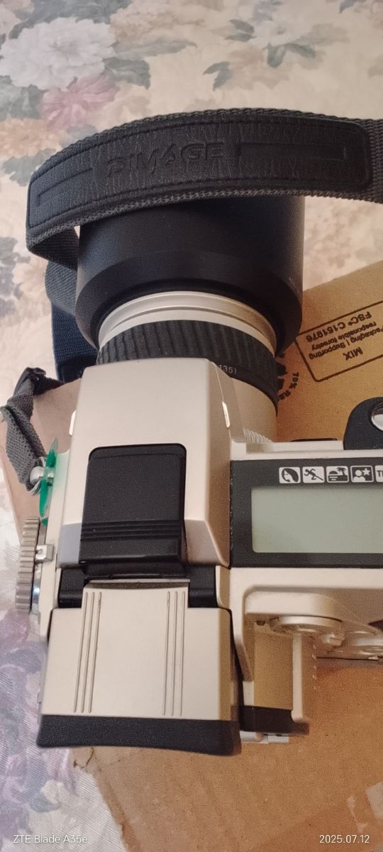 Minolta DIMAGE 7i - Fotocamera Argento