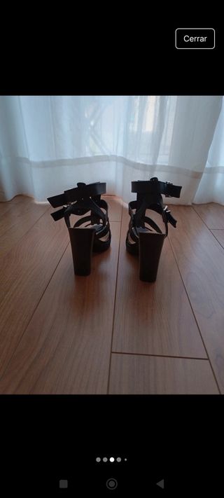 Sandalias negras tacón- Cangrejeras