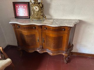 Entrada antigua madera mármol