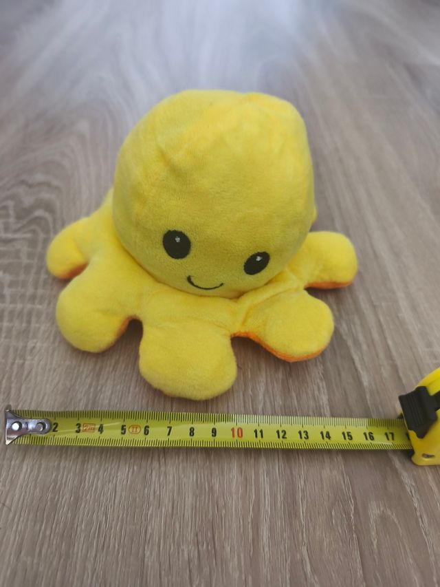 Pulpo reversible emociones contento y enfadado