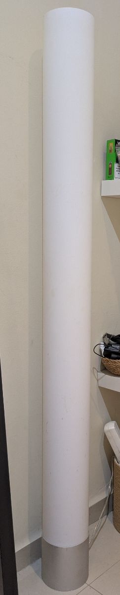 Lampara pie redonda metalica