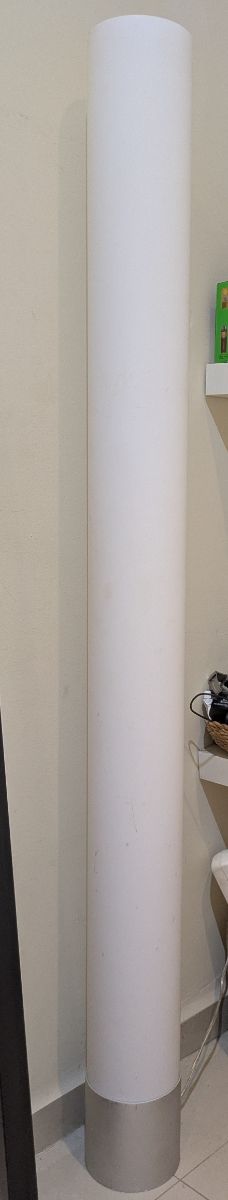 Lampara pie redonda metalica