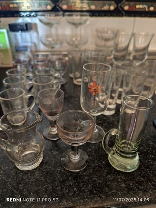 Cristalería Variada - Copas y Vasos