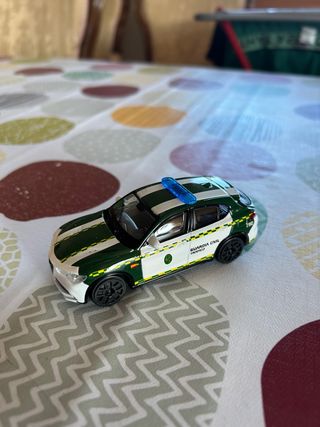 Coche a escala de la guardia civil trafico