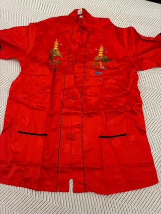 Kimono rojo bordado