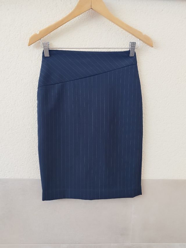 Falda Mango T. XS. Nueva