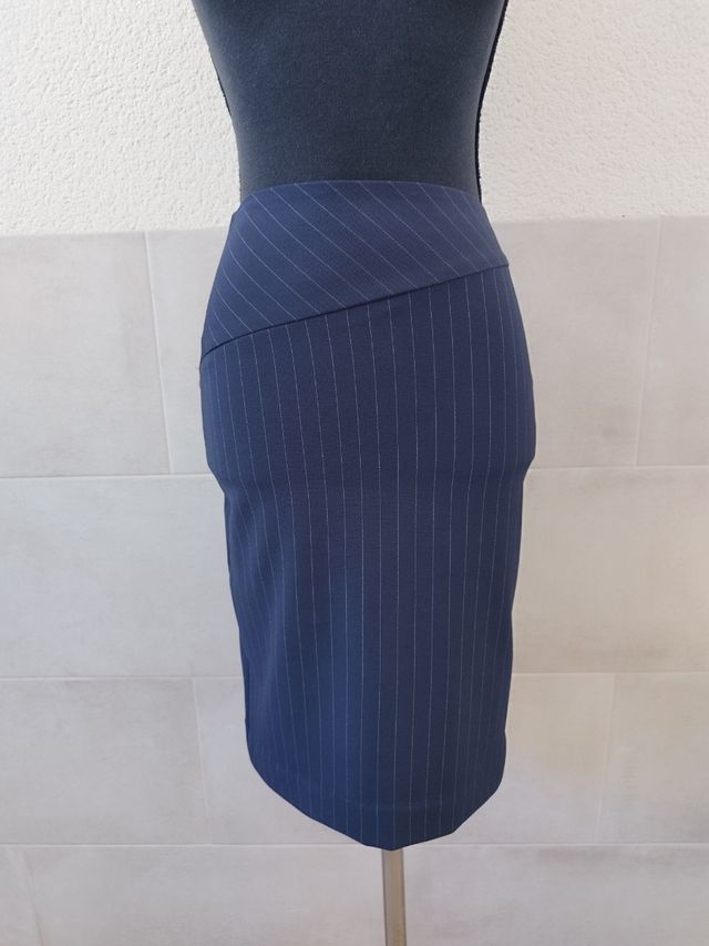 Falda Mango T. XS. Nueva