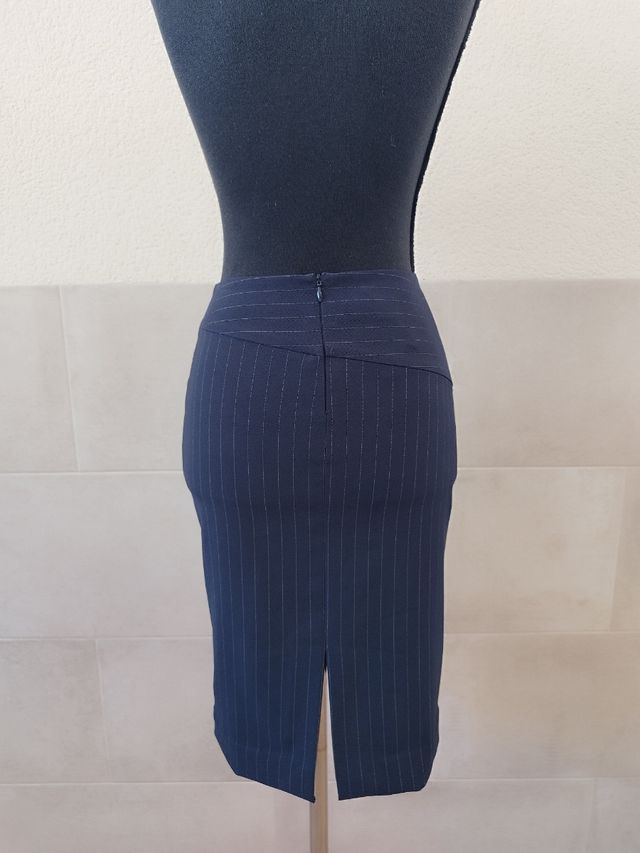 Falda Mango T. XS. Nueva