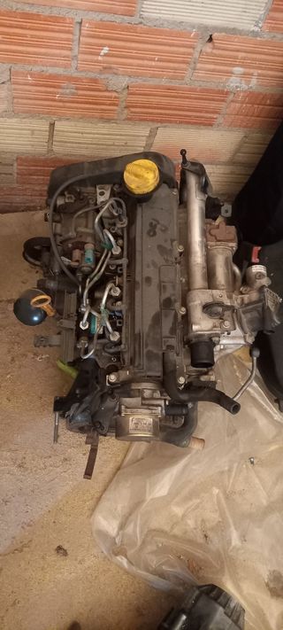 Motor Renault 1.5 dCi K9K le falta el turbo 