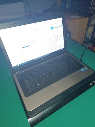 Portátil HP 630 15,6" seminuevo, cargador original