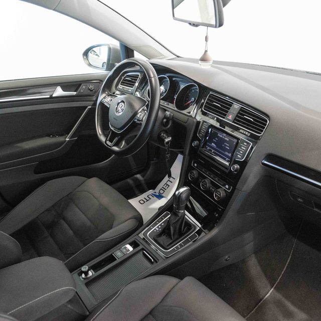 Volkswagen Golf  RLINE 