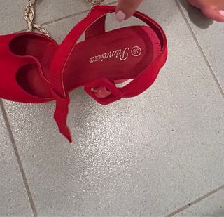 Zapatos rojos tacón cómodo