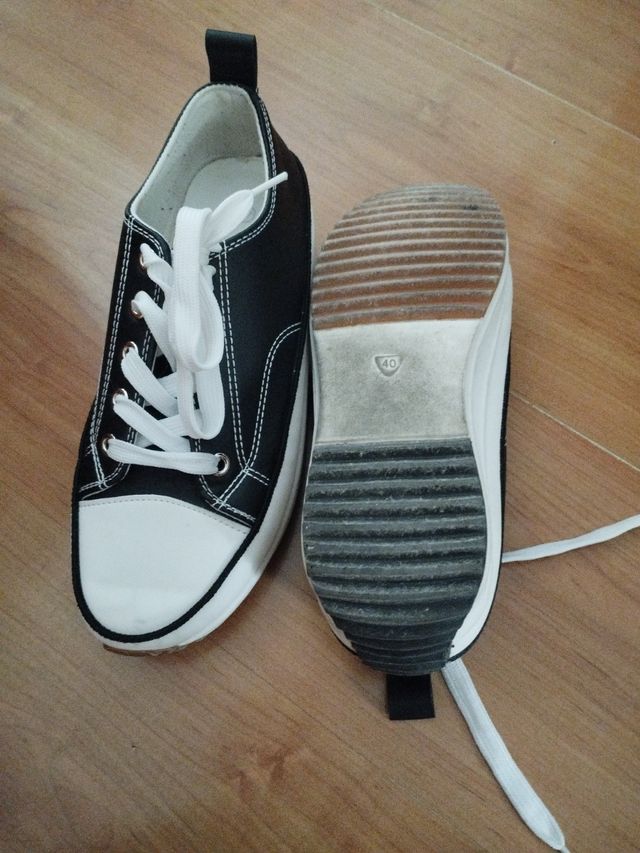 2 pares Zapatillas plataforma negras y blancas