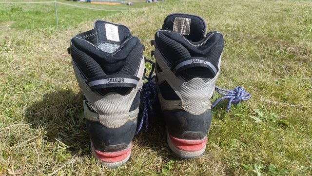 Botas Salewa niño/a alpinismo semi-automáticas