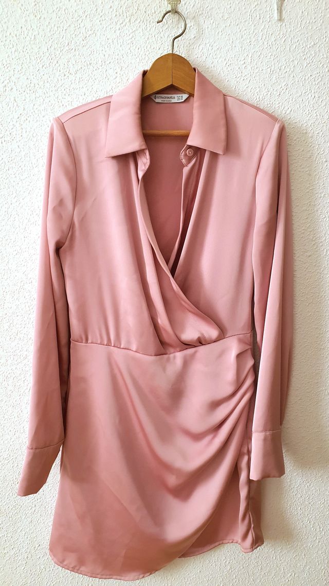 Vestido Stradivarius rosa