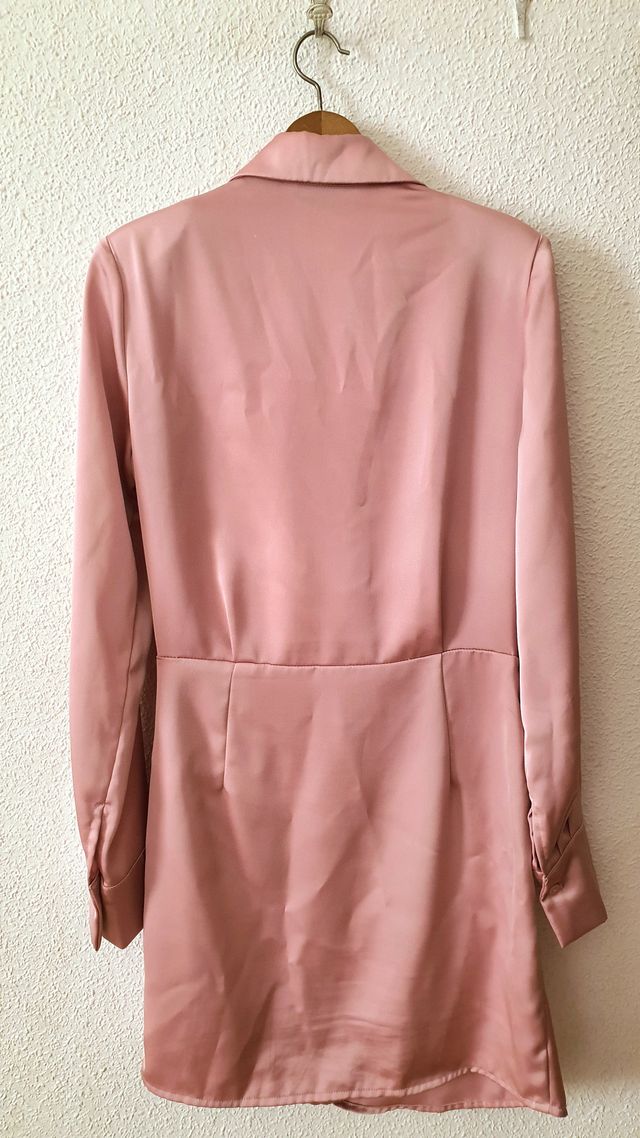 Vestido Stradivarius rosa