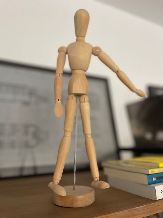 Maniquí de madera articulado
