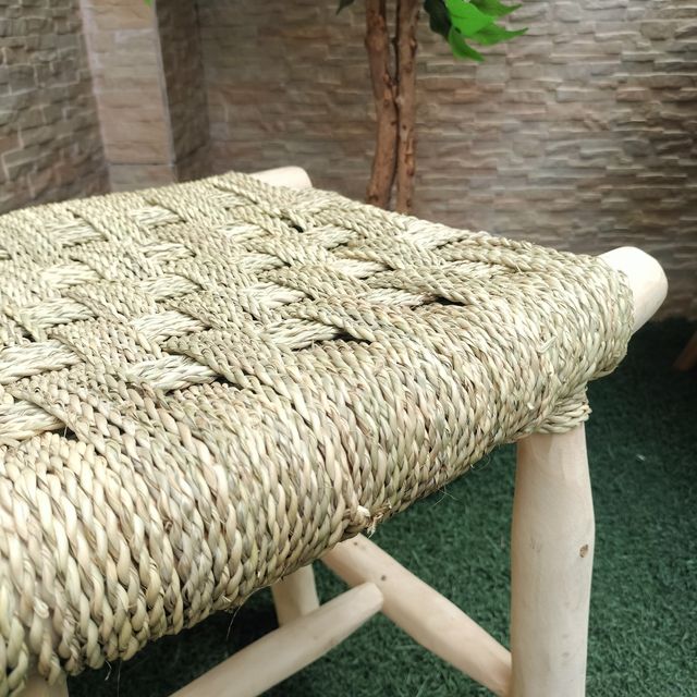 Banqueta de madeira artesanal estilo Boho