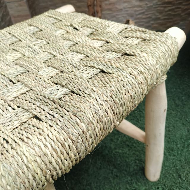 Banqueta de madeira artesanal estilo Boho