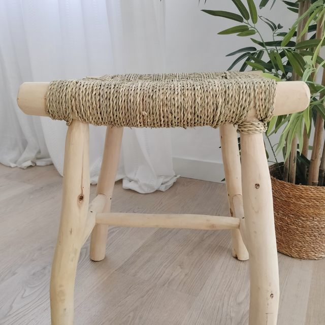 Banqueta de madeira artesanal estilo Boho