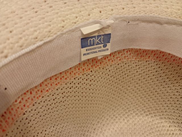 Lote de 4 Gorros - 2€