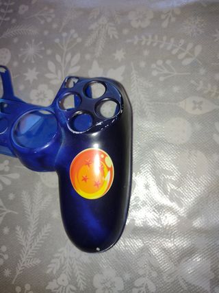 Carcasa PS4 personalizada Dragon Ball
